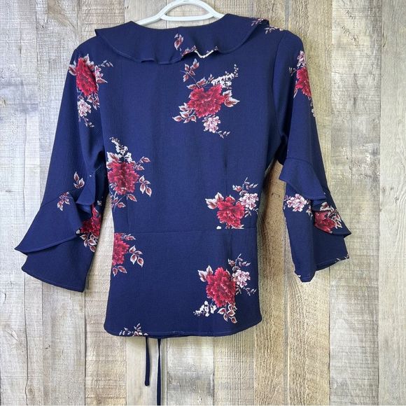 Timing Large Blue Wrap Top w/Tie & Ruffles on the Nexk & Sleeve - Picture 2 of 11